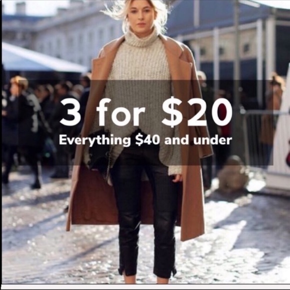 - 3/$20 Liz Claiborne vintage 90s Crazy Horse Christmas Sweater - Picture 2 of 5